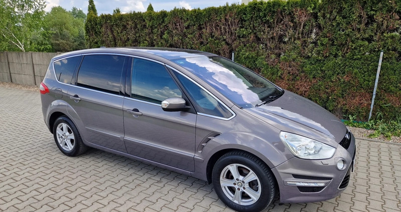 Ford S-Max cena 39900 przebieg: 235000, rok produkcji 2013 z Gniezno małe 211